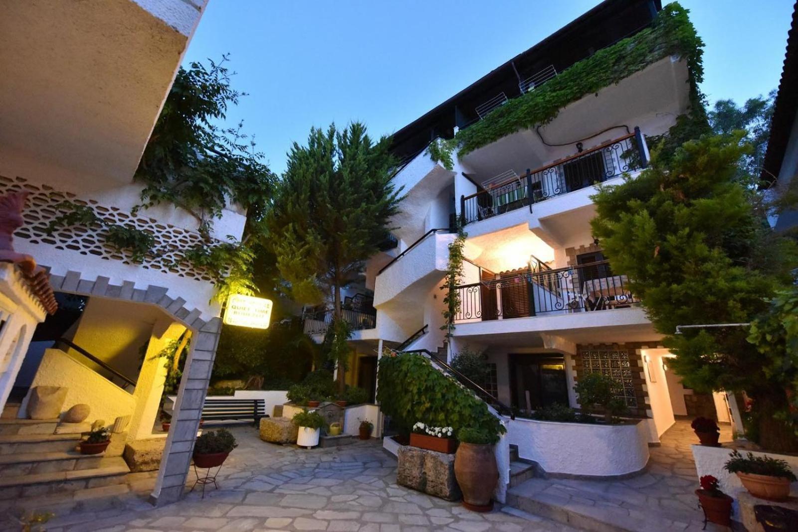 Argo Apartments เนอาโปติไดอา ภายนอก รูปภาพ